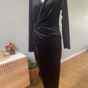 New SHEIN Black Long Sleeve V-Neck Sheath Dress